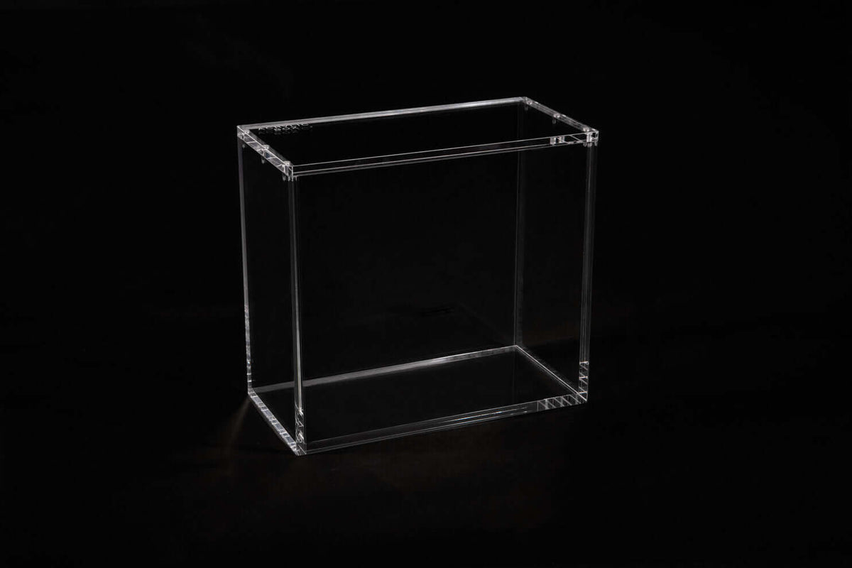 Accessoires De reguliere markt bevat 5MM en 8MM acryl producten.De acryldoos is de eerste die de dikte verandert in 6MM. Dit kleine detail opende de mogelijkheid voor ons om de sterke N52-magneten bovenop te plaatsen zonder de behuizing te kraken. Door ge