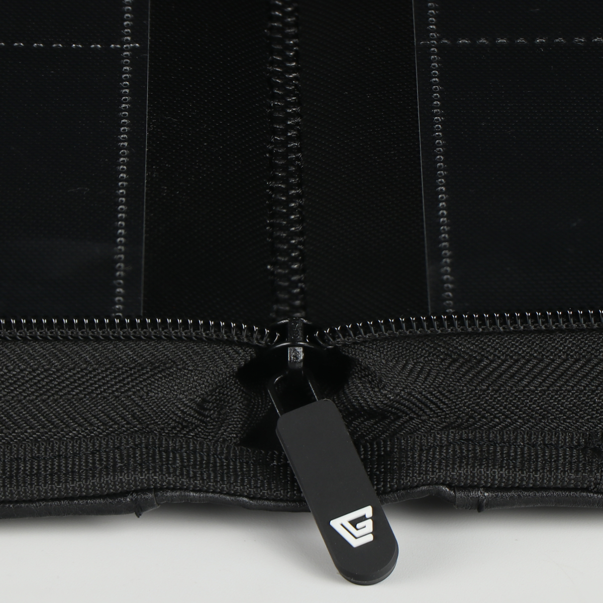 Classeur de collection Gemloader Premium 3X4 traditionnel avec pochettes (480 pochettes) - Noir