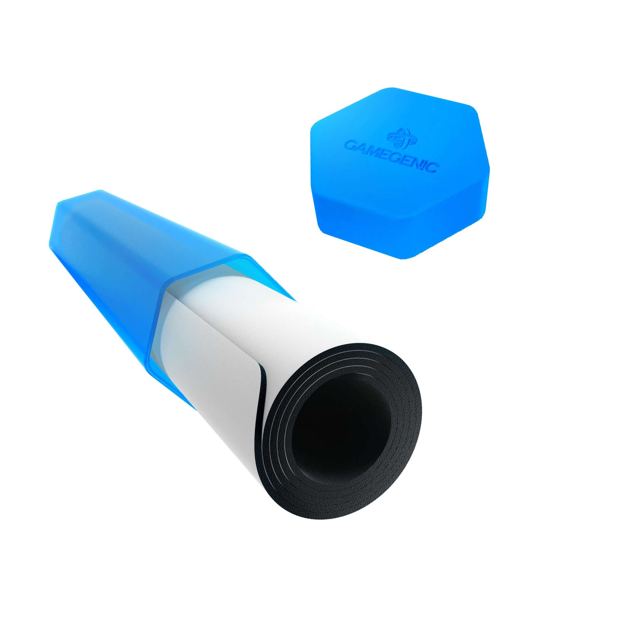 Accessoires Houd je speelmatten georganiseerd en beschermd. De Playmat Tube biedt een veilige opslagoplossing voor gestikte en ongestikte speelmatten in levendige, semi-transparante kleuren. Een zeshoekige vorm zorgt ervoor dat de buis niet over de tafel
