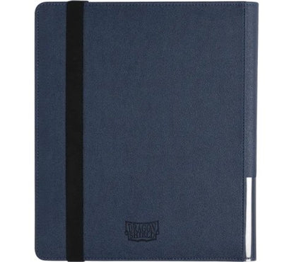 Accessoires De rijke, weelderige kleuren van een bosvloer vol verborgen geheimen. Bewaar, toon en wissel je kaarten met stijl in de exclusieve Card Codex portfolio.Bescherm je kostbare kaarten onder de versterkte Dragon Skin cover tegen deukjes en kreukel