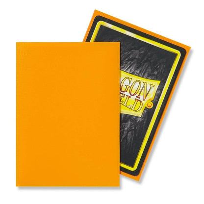 Accessoires Dragon Shield sleeves are designed to protect your gaming cards against the wear and tear of play use. Dragon Shield are tough polypropylene sleeves made to fit both casual and competitive play.