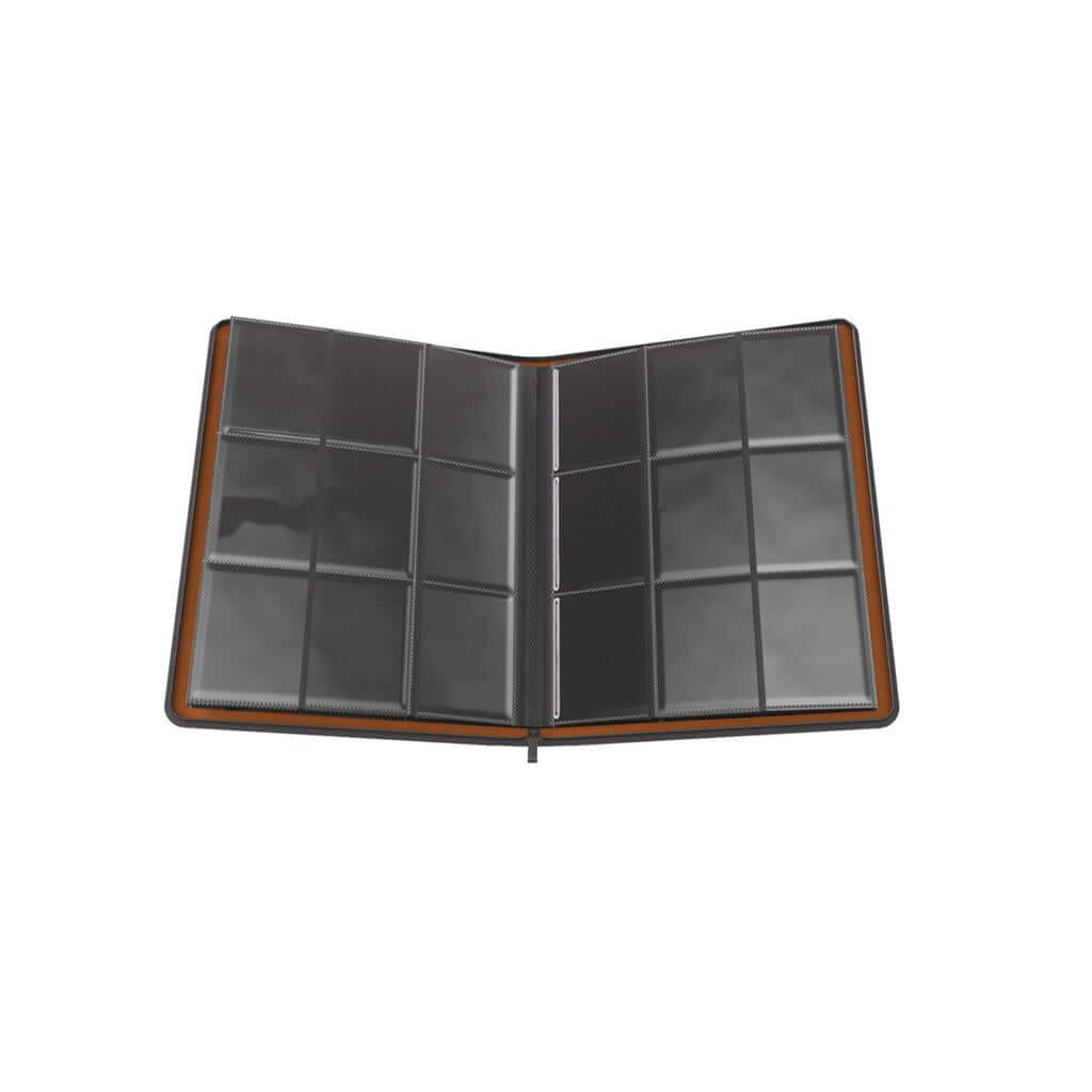 UITVERKOOP Keep your Altered® card collection safe – with elegance! The officially licensed Altered® Zip-Up Album is a great way to collect and organize your valuable Altered® cards. The album is covered with a premium retro leatherette surface that is co