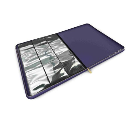Lorcana eze premium 9 pocket binder van UltraPro voor Lorcana in stijlvolle lederlook! Ruimte voor maximaal 252 kaarten. Ritssluiting voor veilige opslag. Hoogwaardig design met goudkleurig Disney Lorcana-logo. Een passende binder om uw collectie weer te