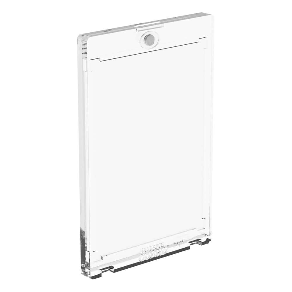 Accessoires Many just call them cards; we call them treasures! A superb level of protection for your most beloved and valuable cards. Available in different sizes, for all kind of collectible cards, our Magnetic Card Case with recessed corners and UV prot