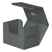 Accessoires Our convenient Sidewinder 80+ deck case provides easy access from both sides to your card deck. The box is optimized to hold 80 double-sleeved or 100 single-sleeved standard sized cards in Ultimate Guard Sleeves. The vibrant and elegant monoch