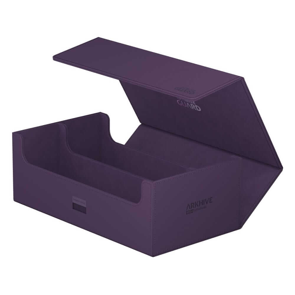 Accessoires Double your storage with our Arkhive 800+! This box offers space for more than 800 double-sleeved cards in standard size, can hold 350 Toploaders, or its two rows can simply be filled with a selection of your favorite deck boxes and cases. Its