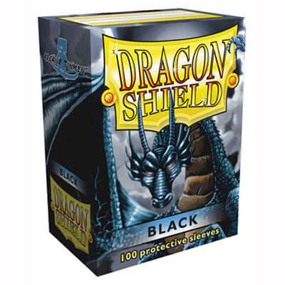 Accessoires Standard-size Dragon Shield sleeves (63x88mm) met origineel draken artwork. Deze sleeves zijn PVC-vrij en geschikt voor kaartspellen zoals Magic: The Gathering, Pokémon TCG en Lord of the Rings TCG.Een box bevat 100 sleeves en is voorzien van