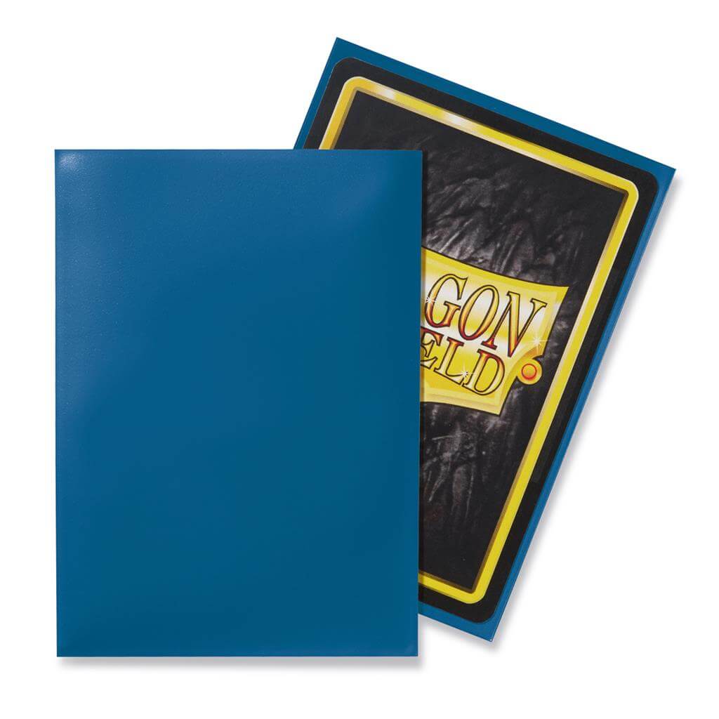 Accessoires Standard-size Dragon Shield sleeves (63x88mm) met origineel draken artwork. Deze sleeves zijn PVC-vrij en geschikt voor kaartspellen zoals Magic: The Gathering, Pokémon TCG en Lord of the Rings TCG. Een box bevat 100 sleeves en is voorzien van