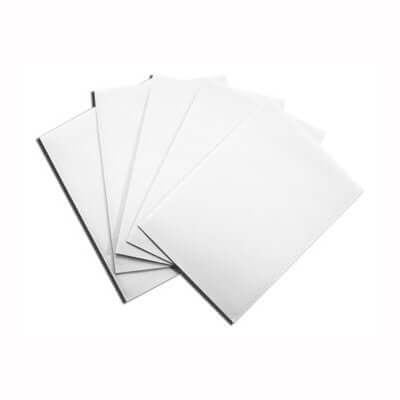 Accessoires Standard-size Dragon Shield sleeves (63x88mm) met origineel draken artwork. Deze sleeves zijn PVC-vrij en geschikt voor kaartspellen zoals Magic: The Gathering, Pokémon TCG en Lord of the Rings TCG.Een box bevat 100 sleeves en is voorzien van
