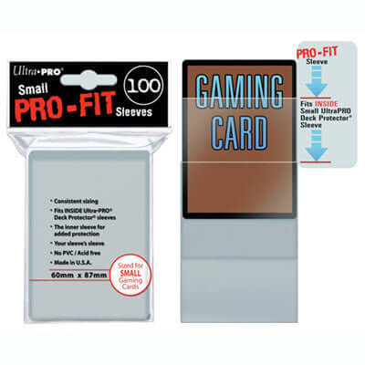 Accessoires Transparante Pro-Fit sleeves (60x87 mm) die passen in Deck Protectors voor smalle kaarten. Dubbele bescherming voor je kaarten! Een pakje bevat 100 sleeves.