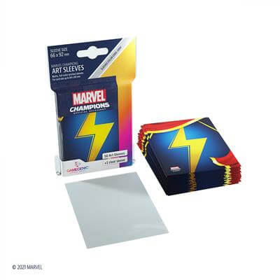 Accessoires SLEEVES Marvel Champions met Ms Marvel. Een pakje bevat 50+1 sleeves. Afmetingen zijn 66 x 91 mm.