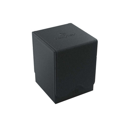 Accessoires Deze zwarte, aanpasbare Squire deckbox is geschikt voor een deck van 100 kaarten met dubbele sleeves.