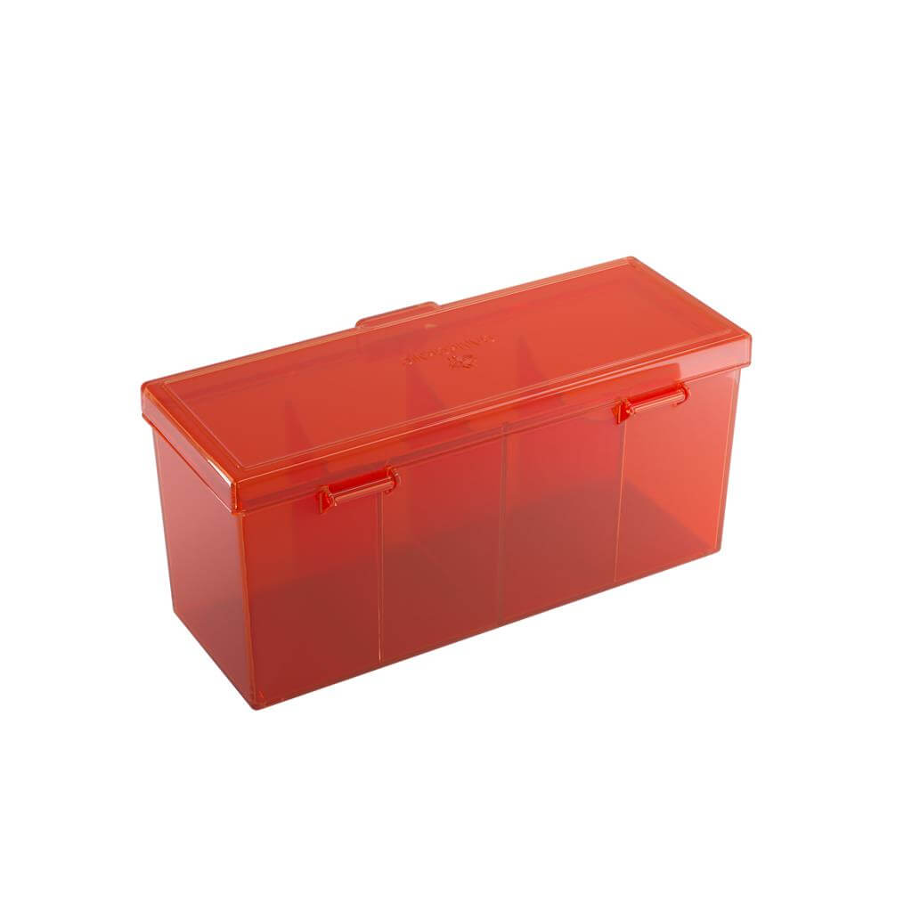 Accessoires Rode Fourtress opbergbox waarin je volledige decks, dobbelstenen, tokens en 320 kaarten met dubbele sleeves kunt opbergen.
