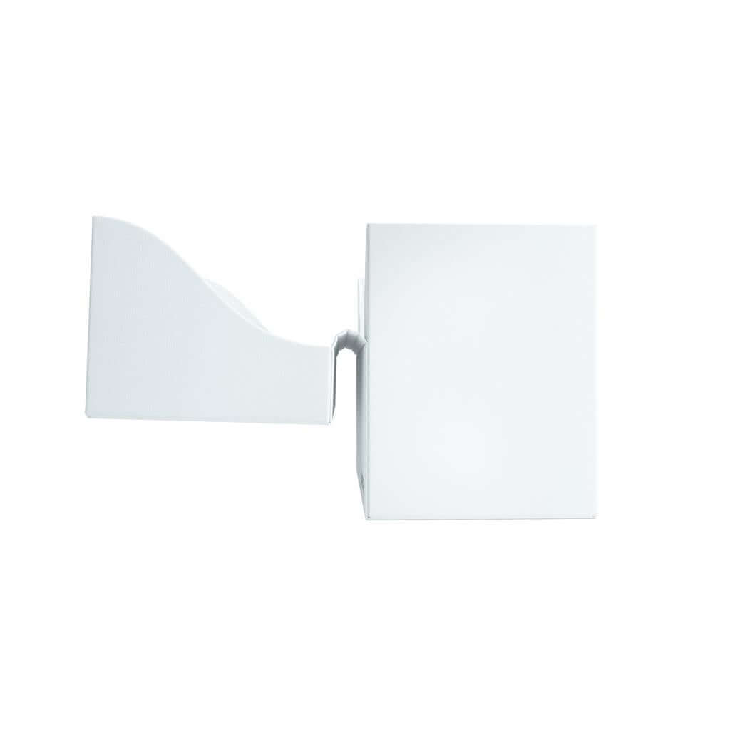 Accessoires Witte, casual sideloading deckbox die geschikt is voor het beschermen en opbergen van maximaal 80 kaarten met dubbele sleeves.