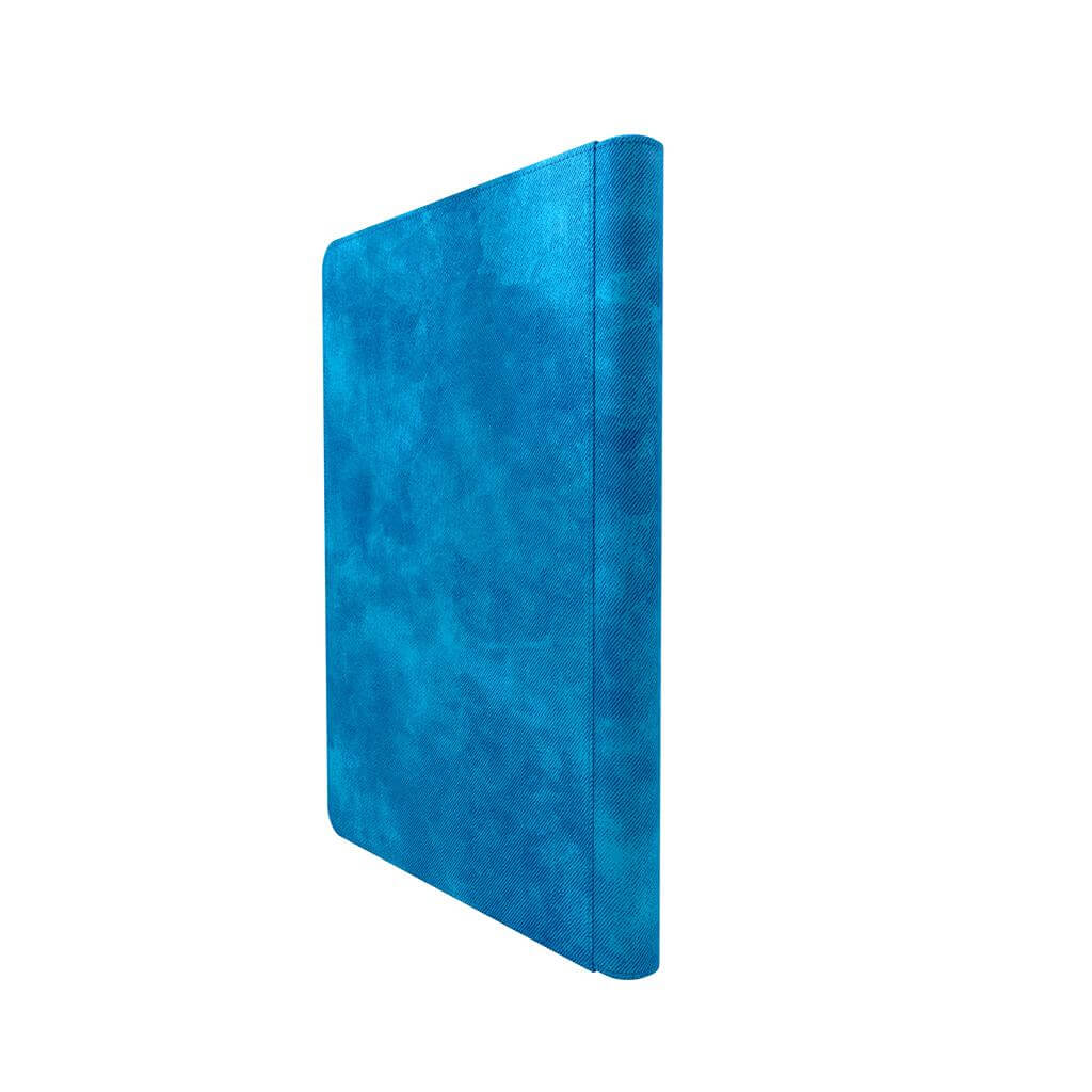 Accessoires Dit blauwe Zip-Up album is met een rits te openen en sluiten en is voorzien van 20 sideloading 18-Pocket pagina's voor een totale capaciteit van 360 kaarten (zelfs met dubbele sleeves).
